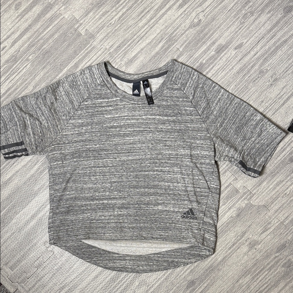 Adidas Heather Gray Cropped Shortsleeved Sweatshirt Size Small